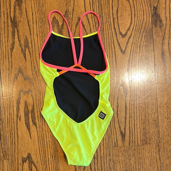 Rare! Jolyn Perry Contrast swimsuit Highlighter Yellow size 26 - Picture 2 of 3